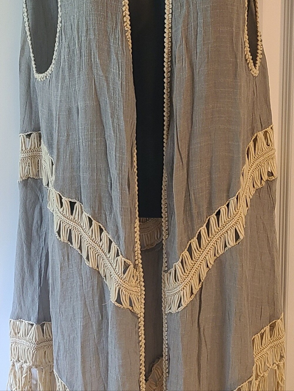 Umgee Boho Long Length Sleeveless Shawl Size Large